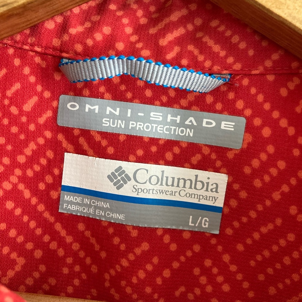👚[Columbia] Omni-Shade Short Sleeved Blouse Yellowstone Association Size L, EUC - Picture 3 of 9